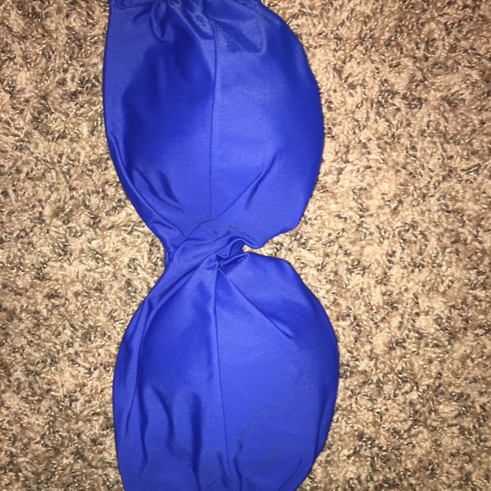Victoria’s Secret blue swimsuit top size 34C